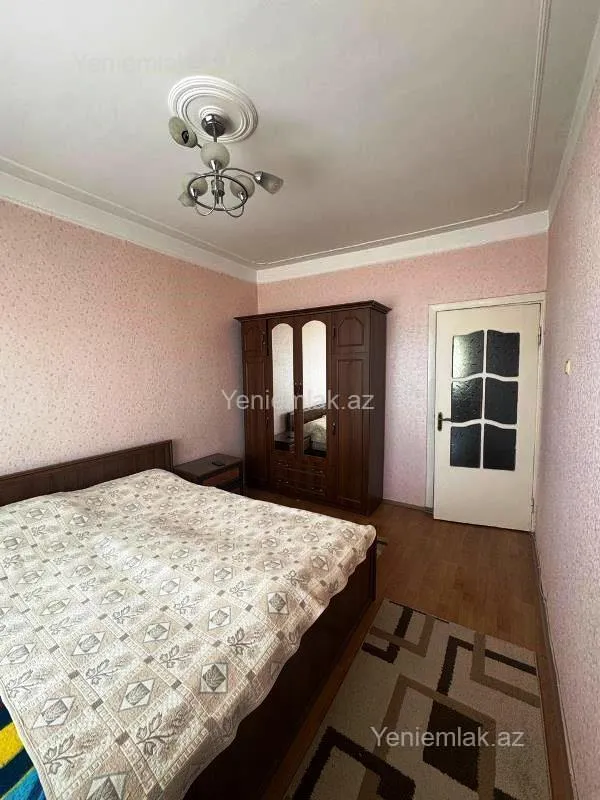 Satılır 3 otaqlı köhnə tikili 70 m²