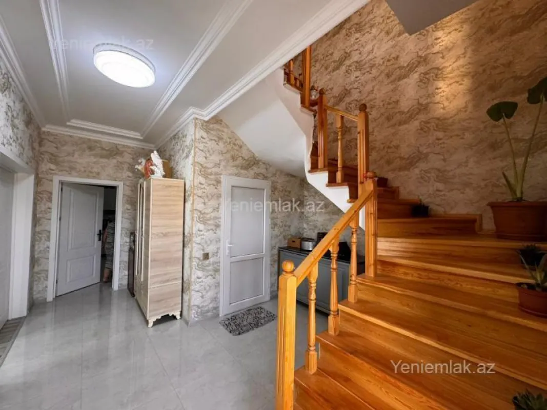 Satılır 4 otaqlı həyət evi 150 m²