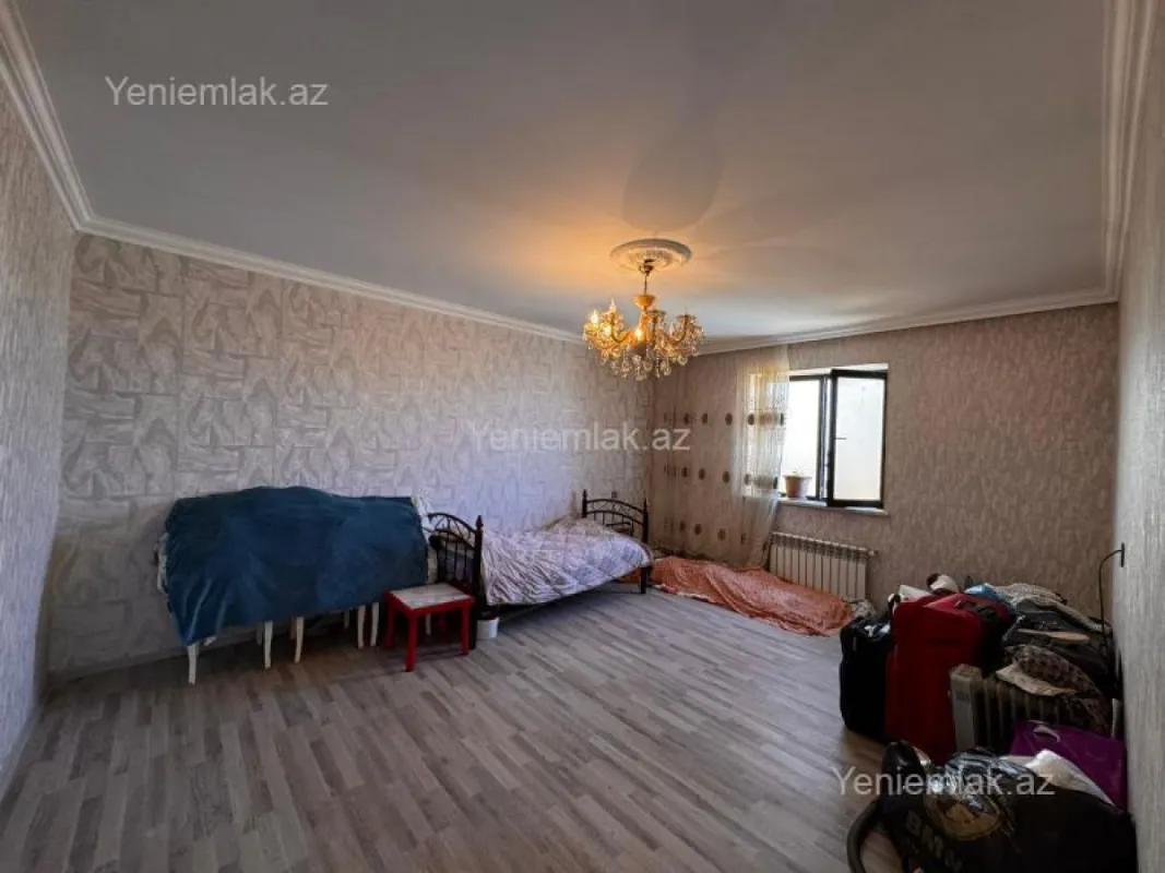 Satılır 4 otaqlı həyət evi 150 m²