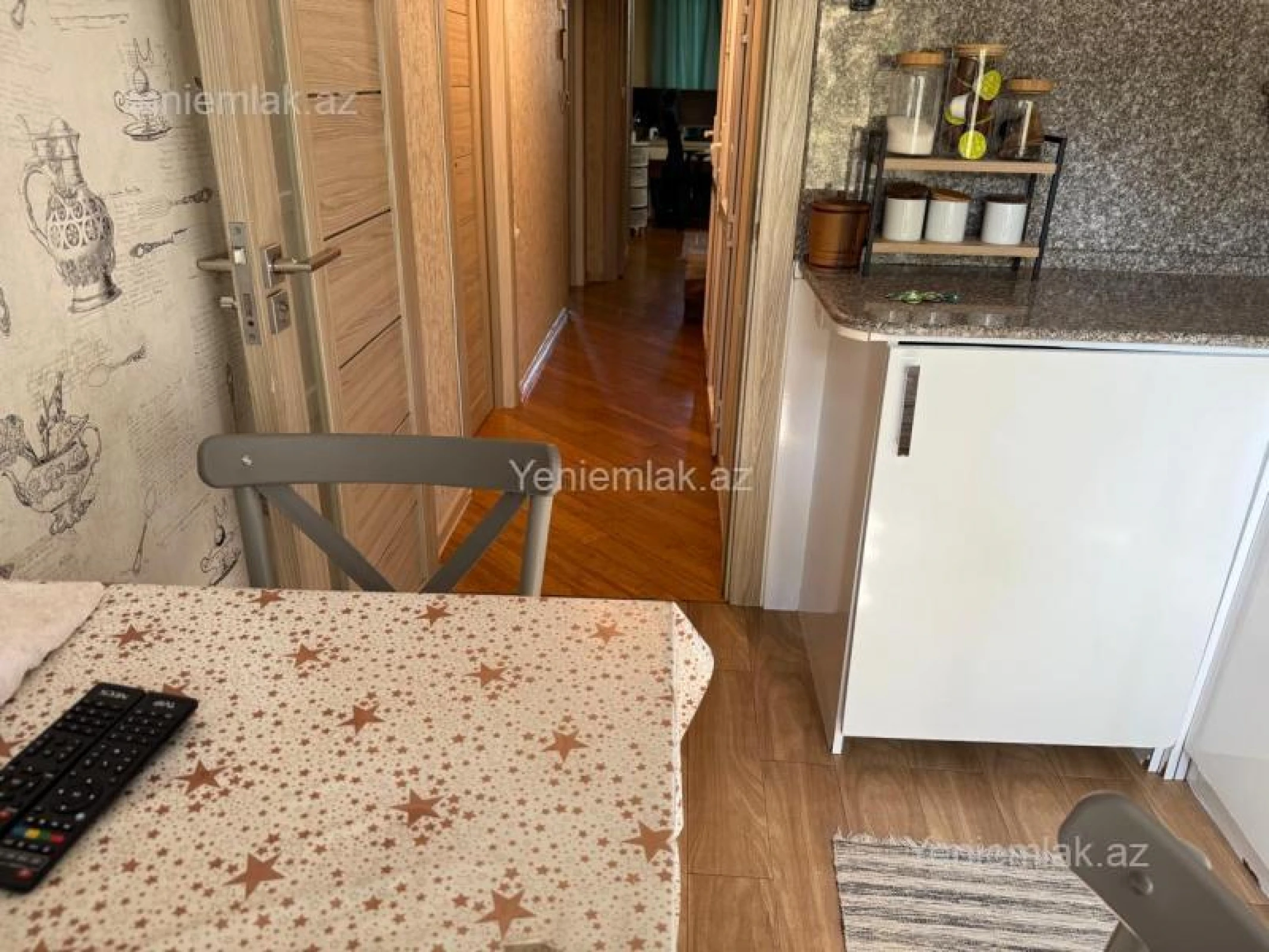 Satılır 3 otaqlı köhnə tikili 75 m²