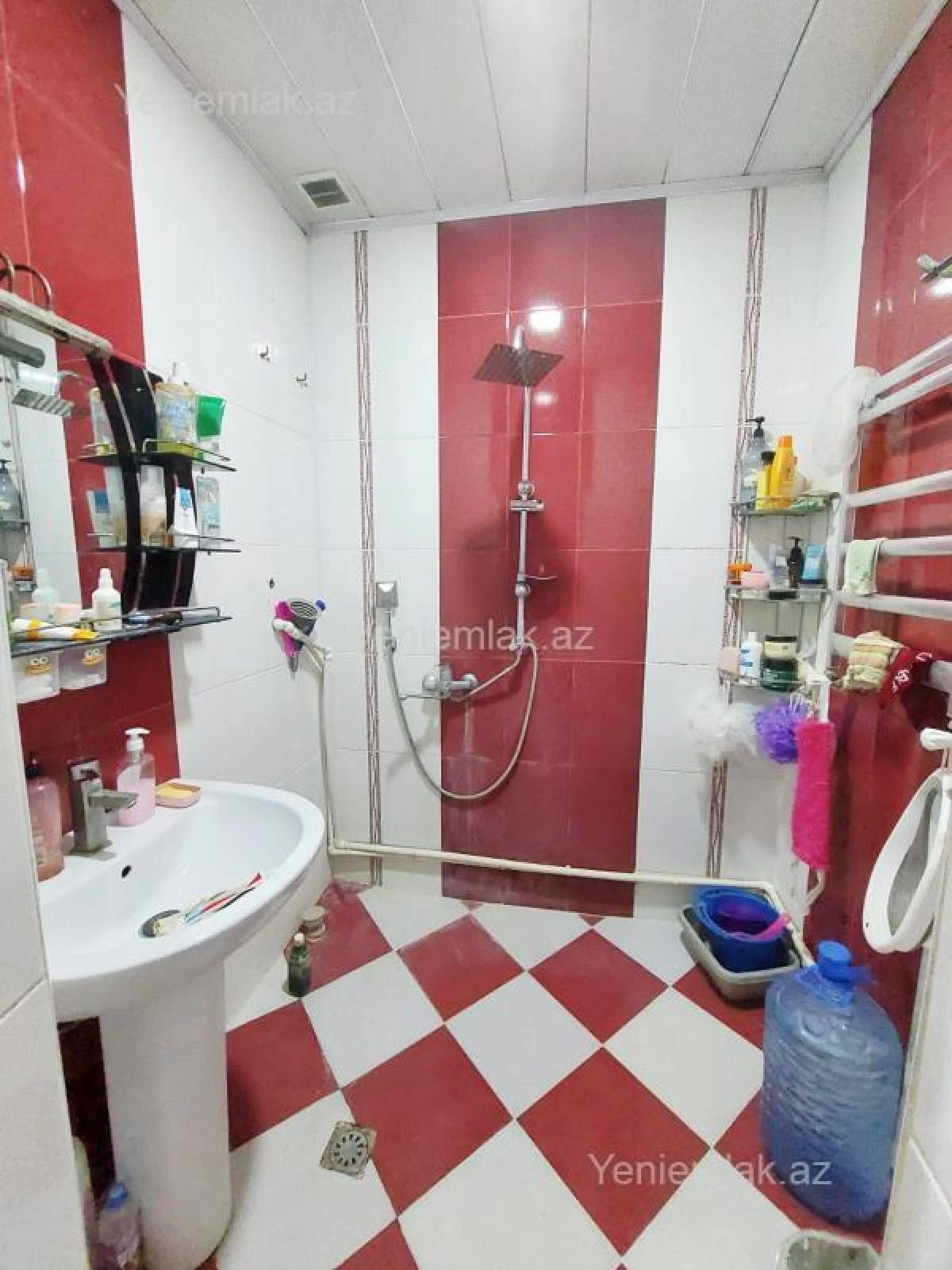 Satılır 2 otaqlı köhnə tikili 52 m²