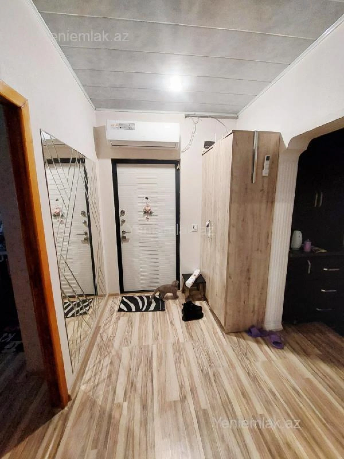 Satılır 2 otaqlı köhnə tikili 52 m²