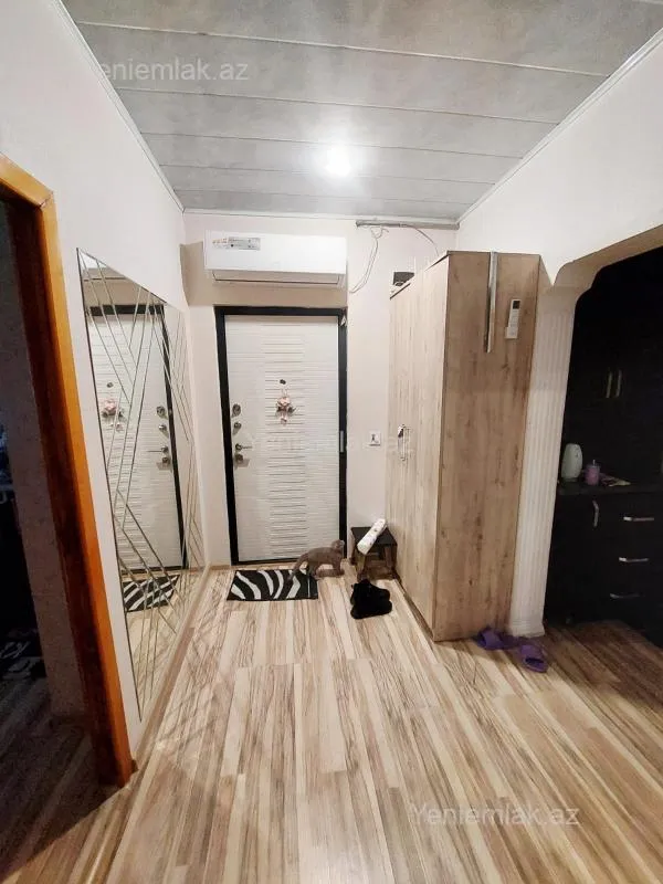 Satılır 2 otaqlı köhnə tikili 52 m²
