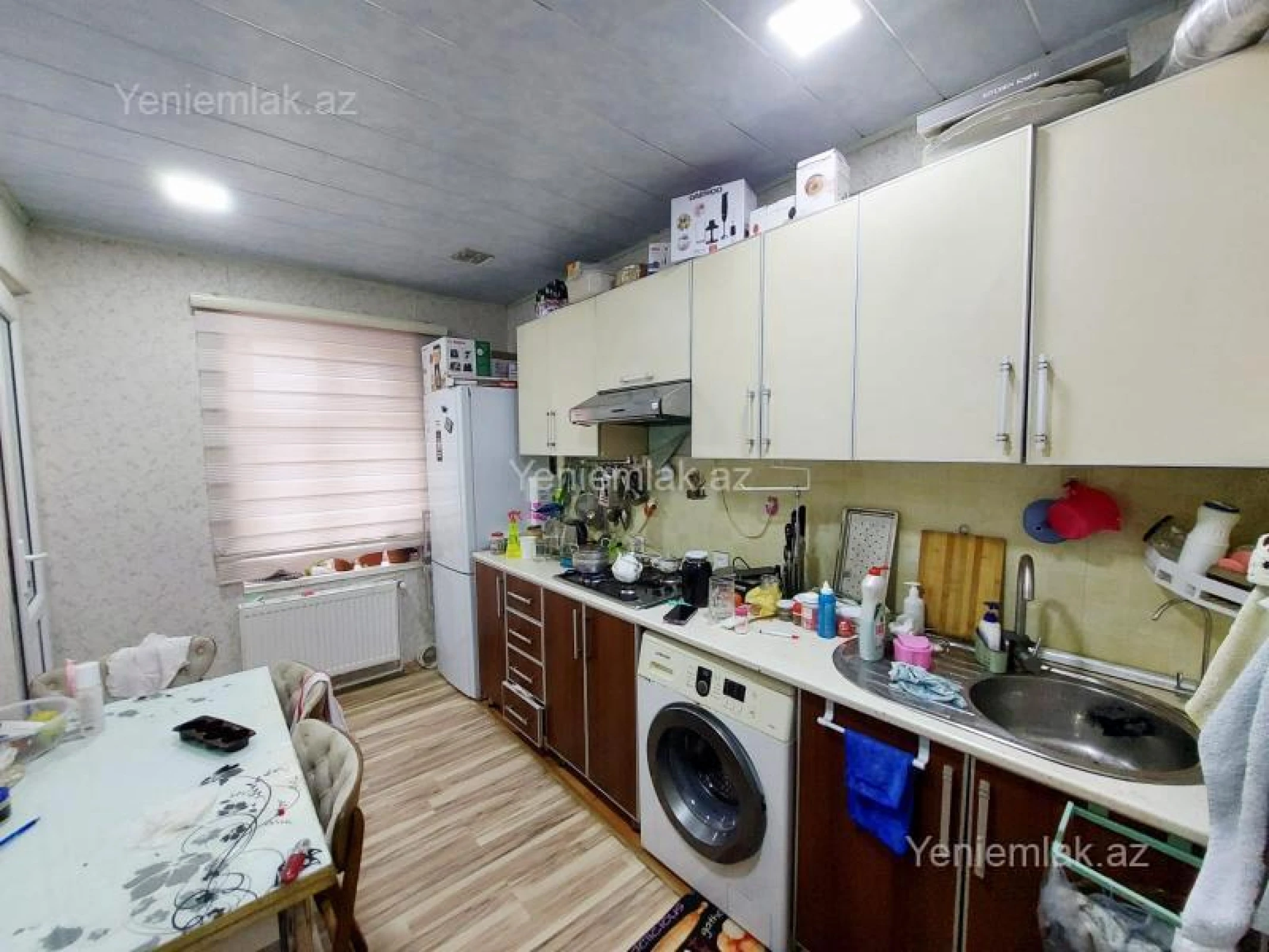 Satılır 2 otaqlı köhnə tikili 52 m²