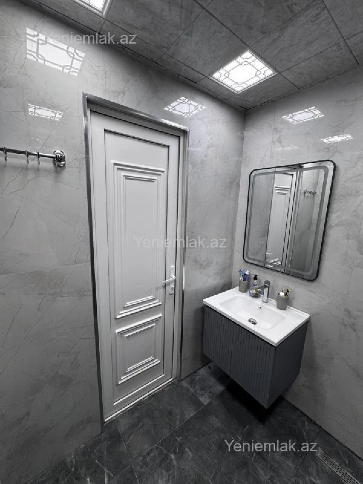 Satılır 4 otaqlı yeni tikili 93 m²