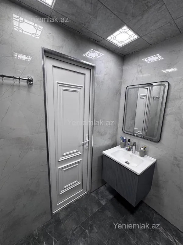 Satılır 4 otaqlı yeni tikili 93 m²