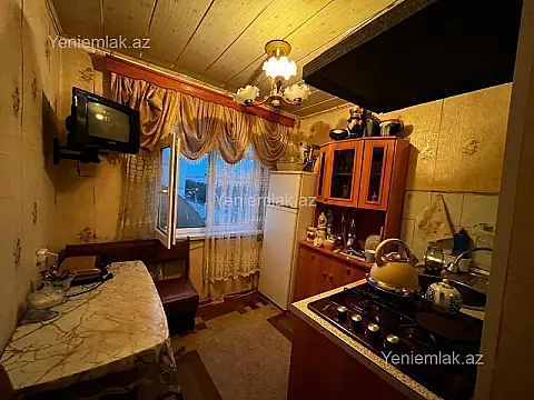 Satılır 1 otaqlı köhnə tikili 30 m²