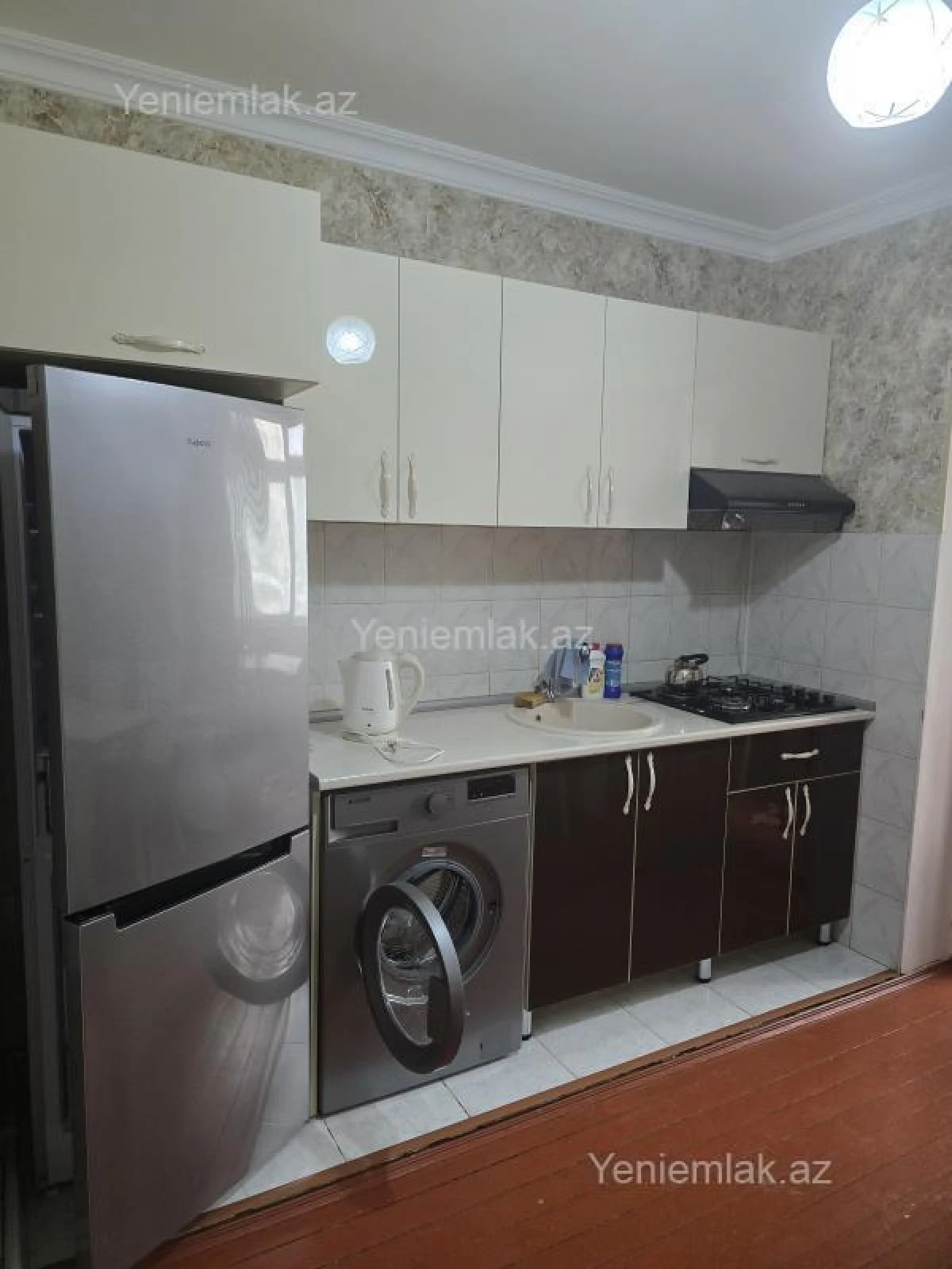 Satılır 3 otaqlı köhnə tikili 80 m²