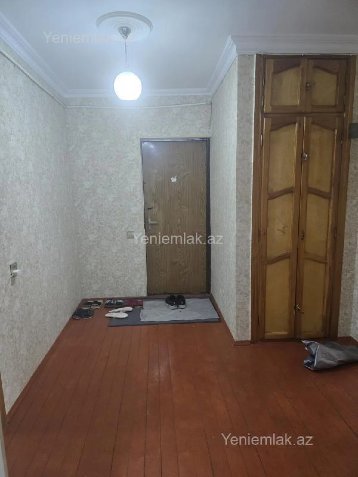 Satılır 3 otaqlı köhnə tikili 80 m²