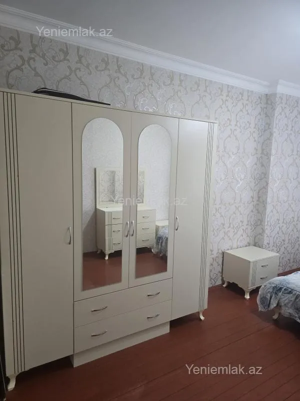 Satılır 3 otaqlı köhnə tikili 80 m²