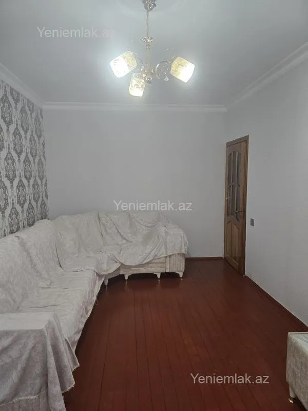 Satılır 3 otaqlı köhnə tikili 80 m²