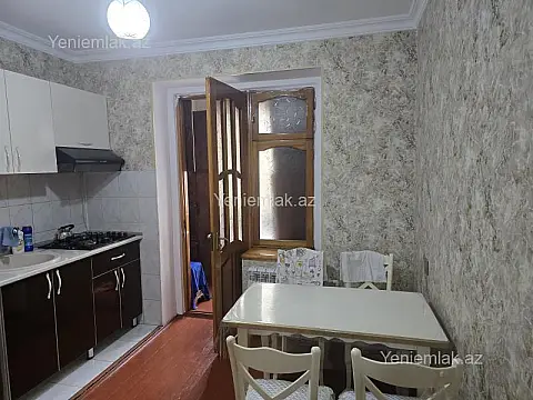Satılır 3 otaqlı köhnə tikili 80 m²