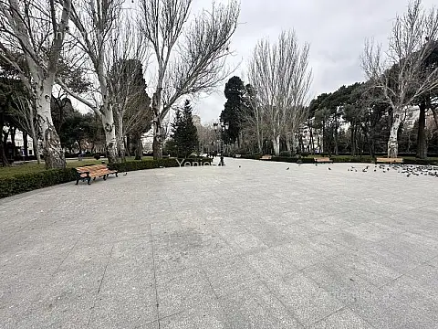 Satılır 3 otaqlı köhnə tikili 70 m²