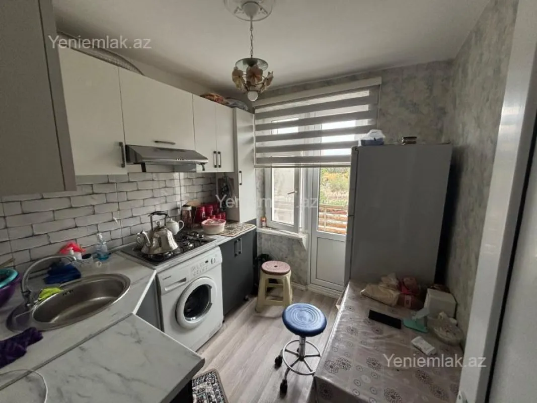 Satılır 4 otaqlı köhnə tikili 78 m²