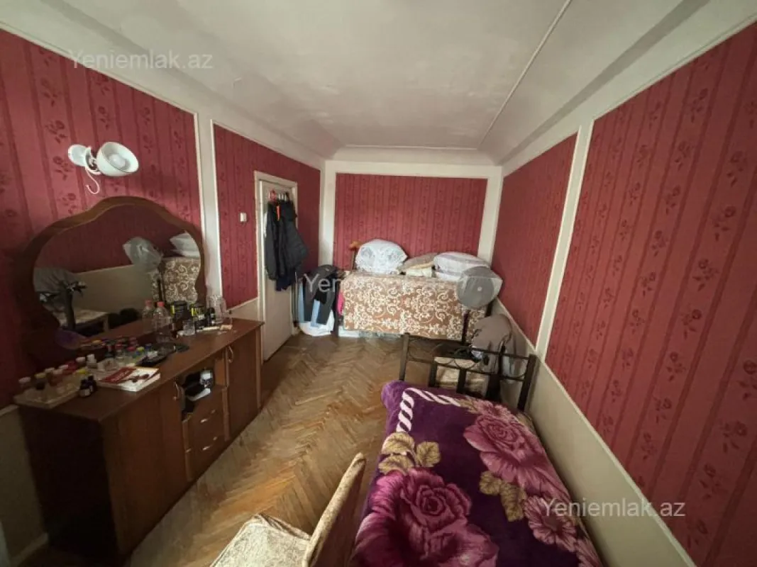 Satılır 4 otaqlı köhnə tikili 78 m²