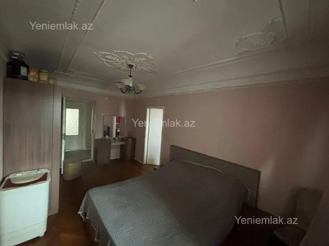 Satılır 4 otaqlı köhnə tikili 78 m²