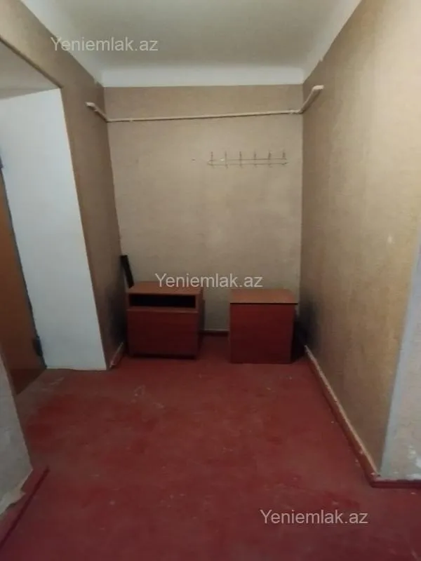 Satılır 1 otaqlı köhnə tikili 30 m²