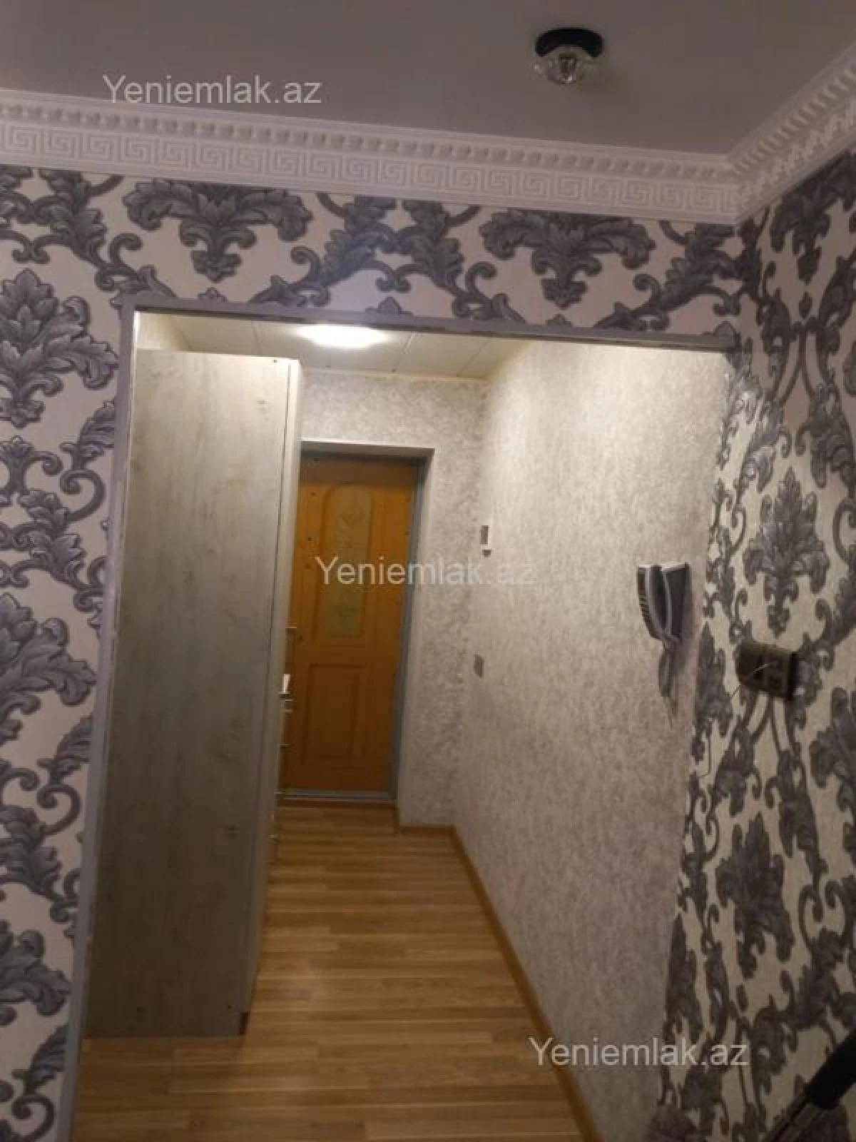 Satılır 1 otaqlı köhnə tikili 30 m²