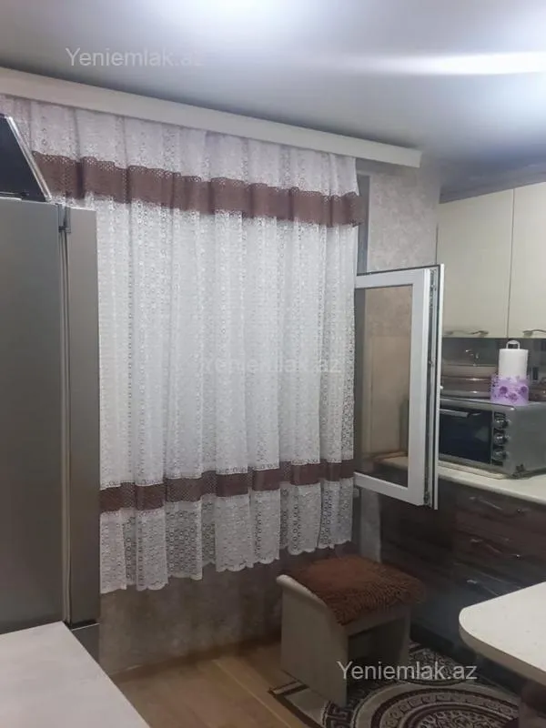 Satılır 1 otaqlı köhnə tikili 30 m²