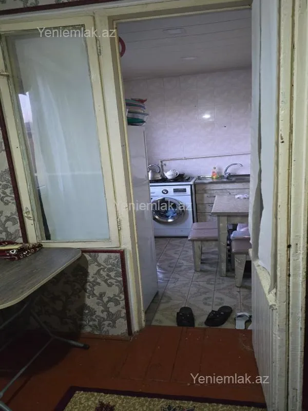 Satılır 1 otaqlı köhnə tikili 36 m²