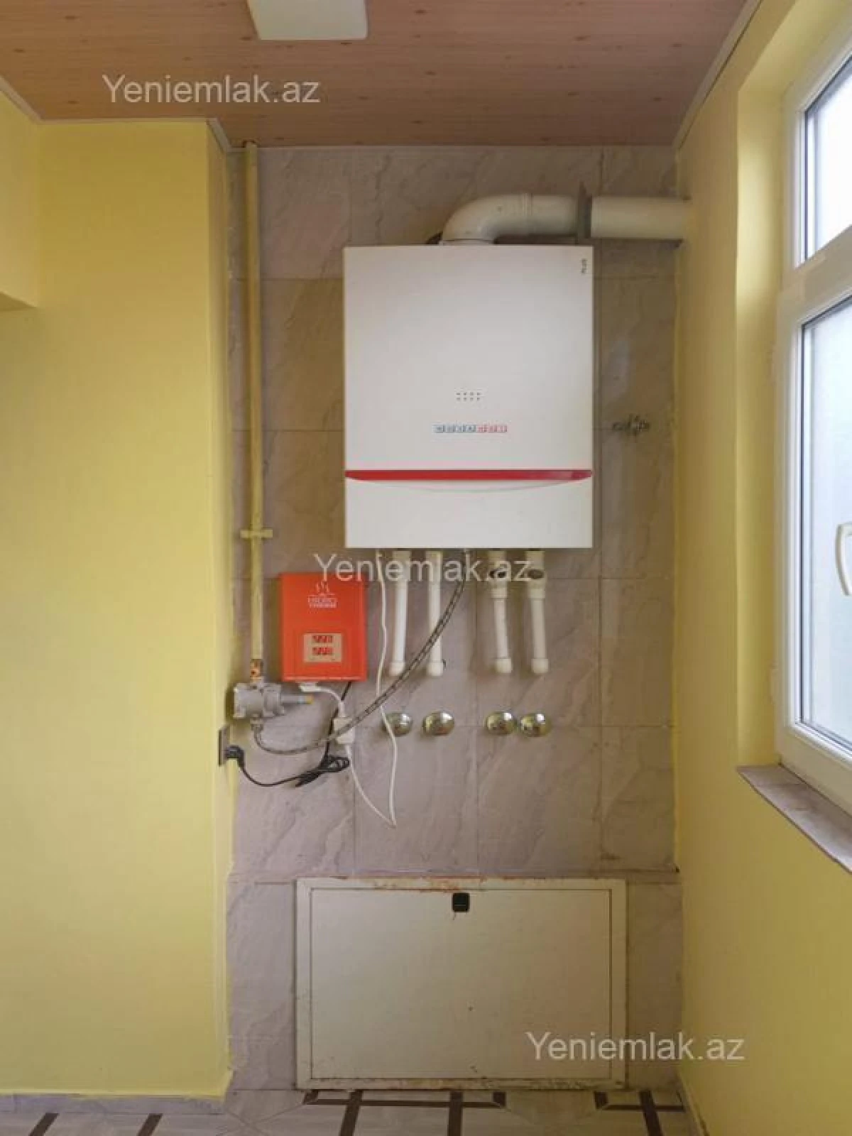 Satılır 4 otaqlı köhnə tikili 100 m²