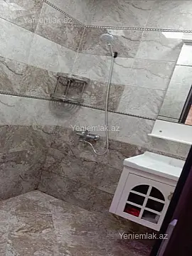 Satılır 4 otaqlı köhnə tikili 100 m²