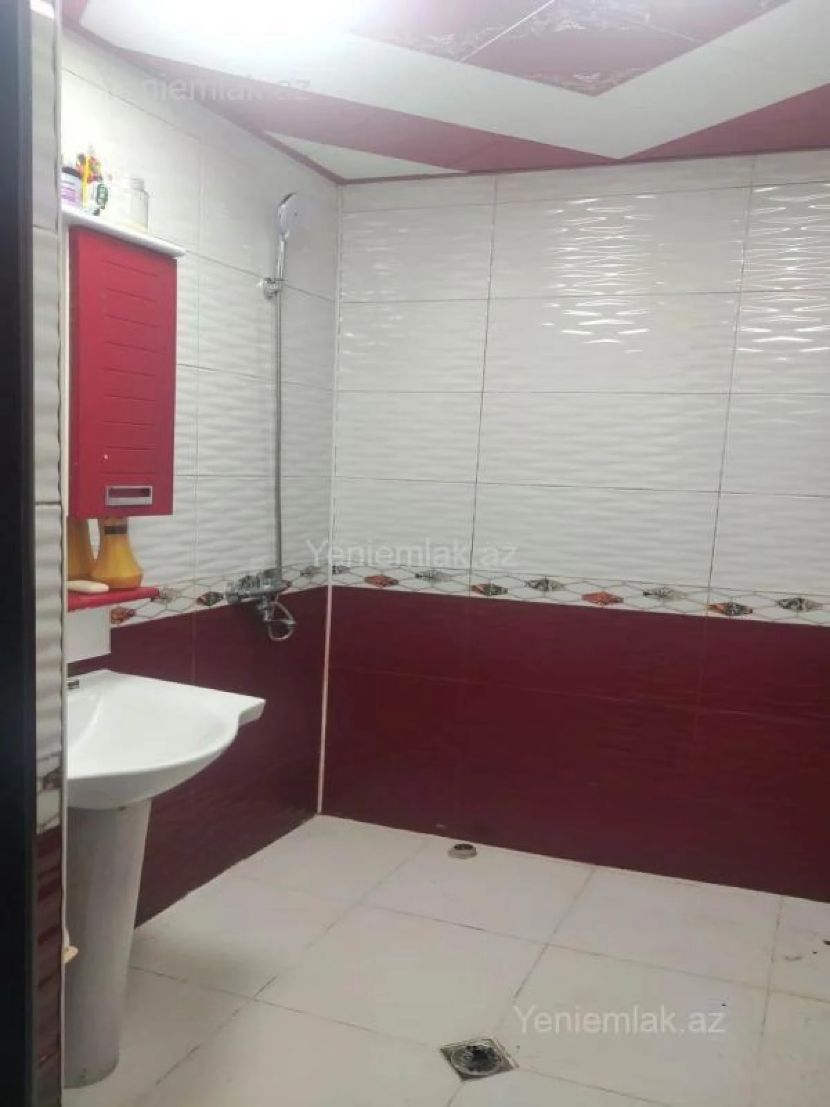 Satılır 3 otaqlı yeni tikili 83 m²