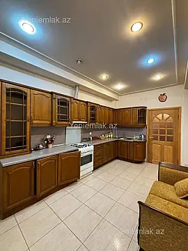 Satılır 4 otaqlı yeni tikili 185 m²