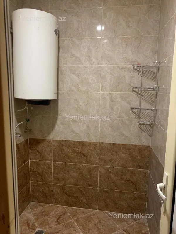 Satılır 2 otaqlı köhnə tikili 40 m²