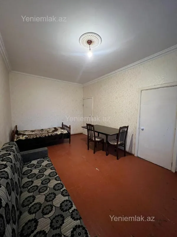 Satılır 2 otaqlı köhnə tikili 40 m²