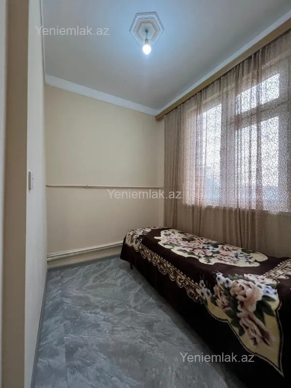 Satılır 2 otaqlı köhnə tikili 40 m²