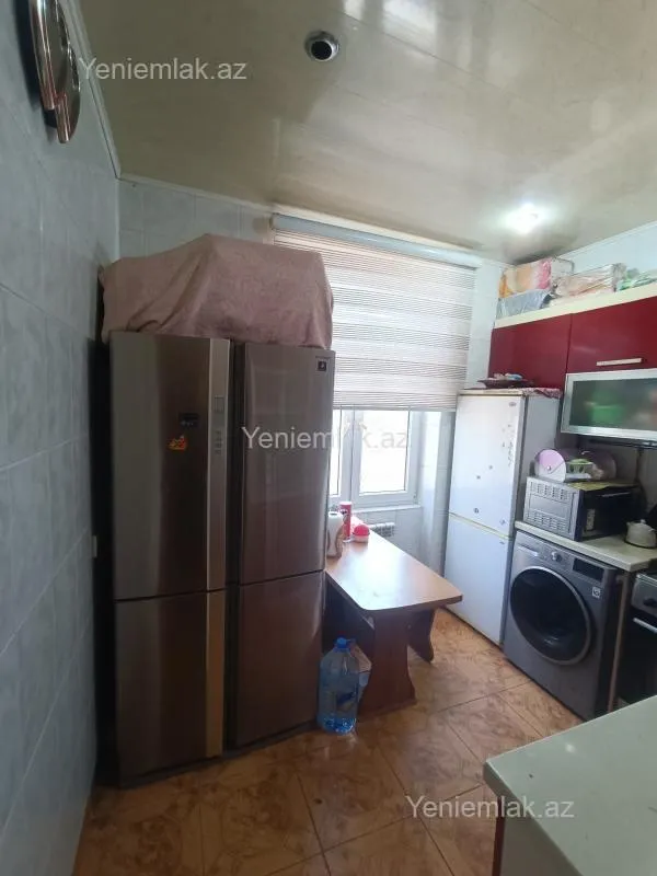 Satılır 3 otaqlı köhnə tikili 80 m²