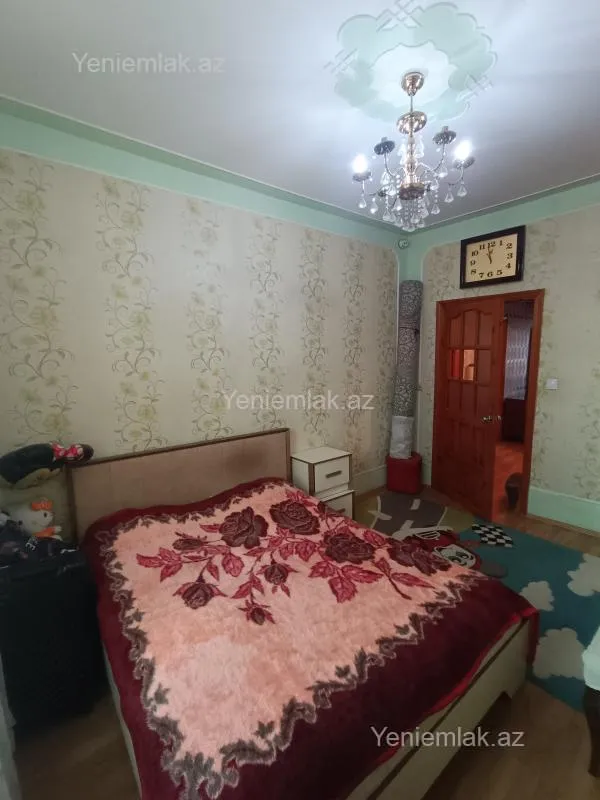 Satılır 3 otaqlı köhnə tikili 80 m²