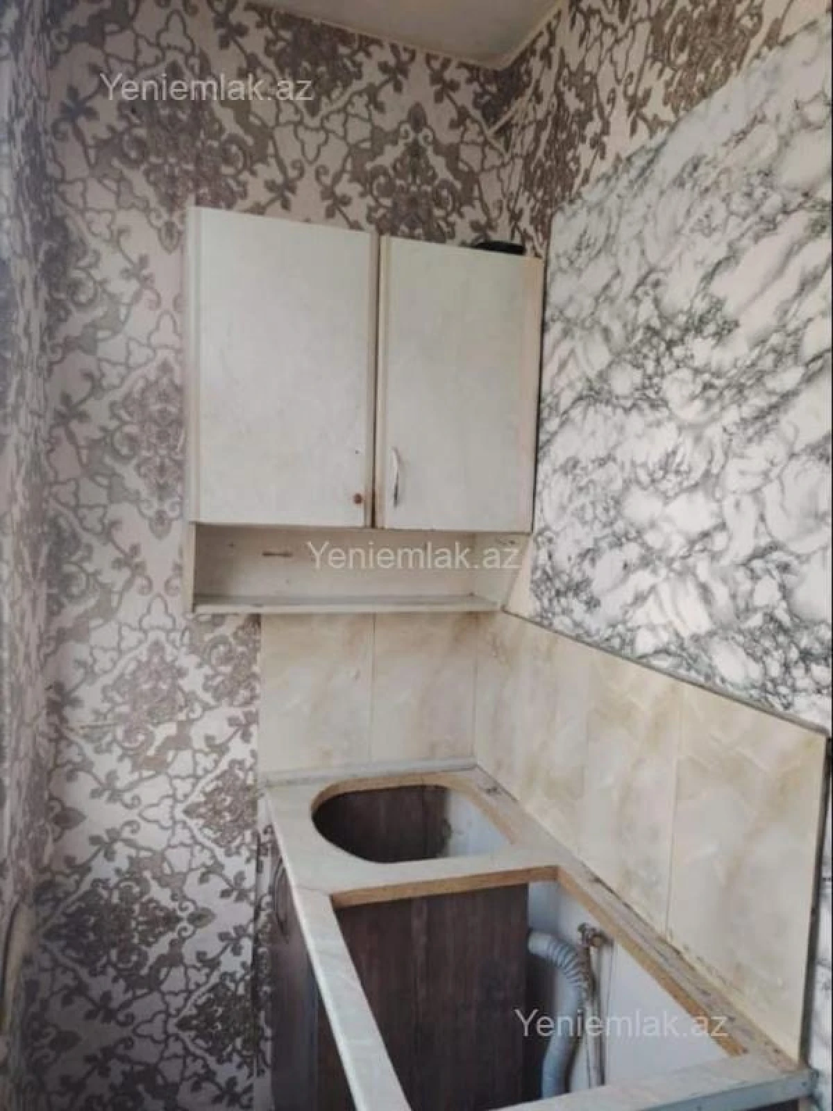 Satılır 3 otaqlı köhnə tikili 73 m²