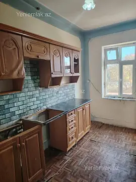 Satılır 3 otaqlı köhnə tikili 73 m²