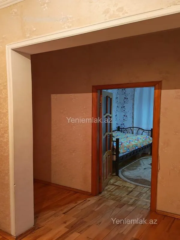 Satılır 3 otaqlı köhnə tikili 73 m²