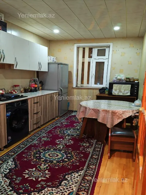 Satılır 3 otaqlı köhnə tikili 73 m²