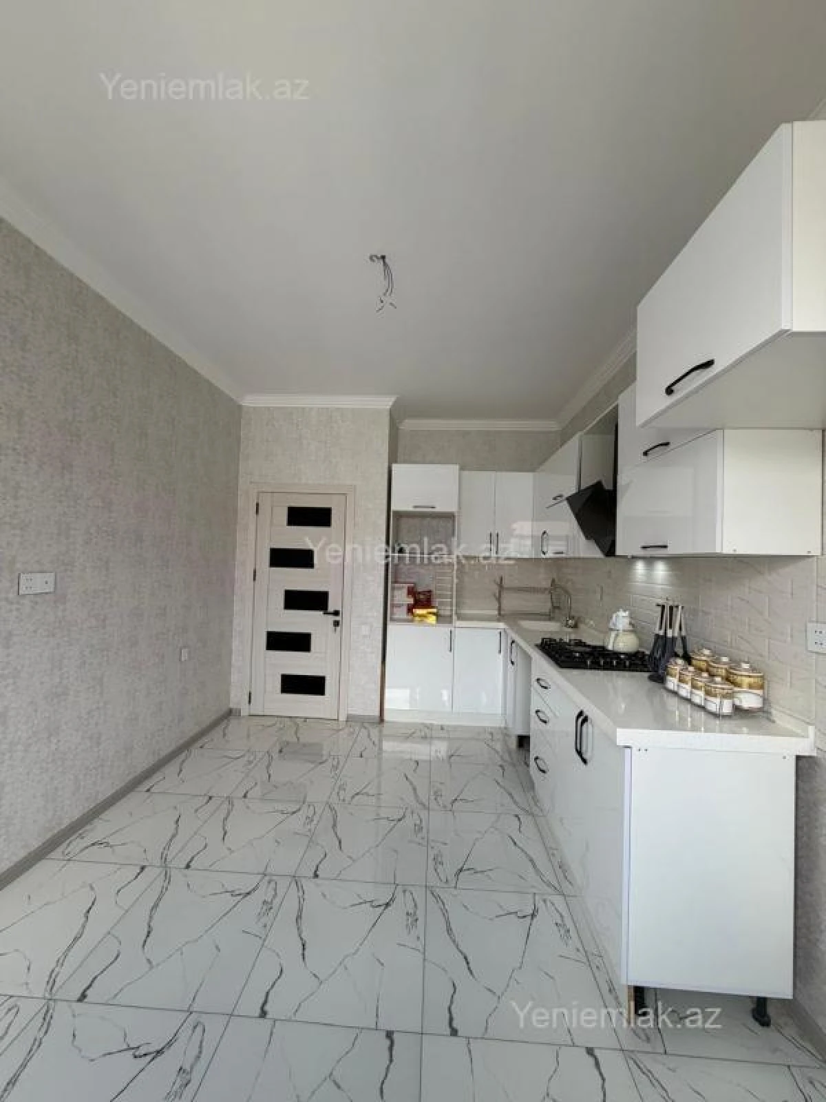Satılır 3 otaqlı yeni tikili 83 m²