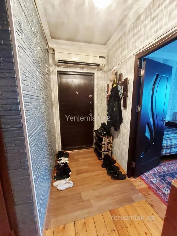 Satılır 3 otaqlı köhnə tikili 75 m²