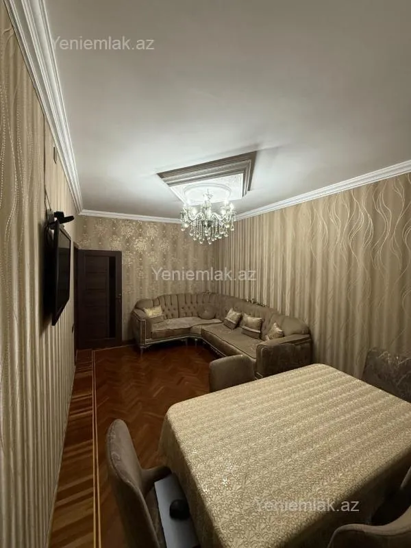 Satılır 3 otaqlı köhnə tikili 90 m²