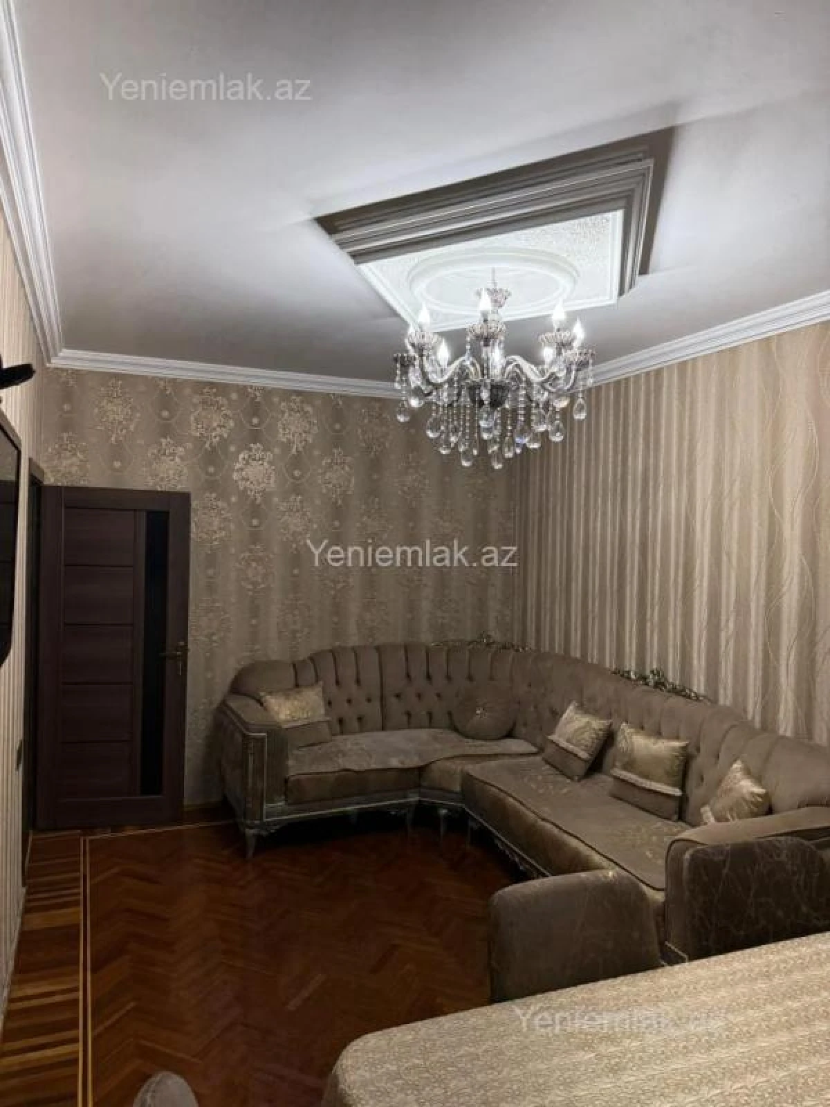 Satılır 3 otaqlı köhnə tikili 90 m²