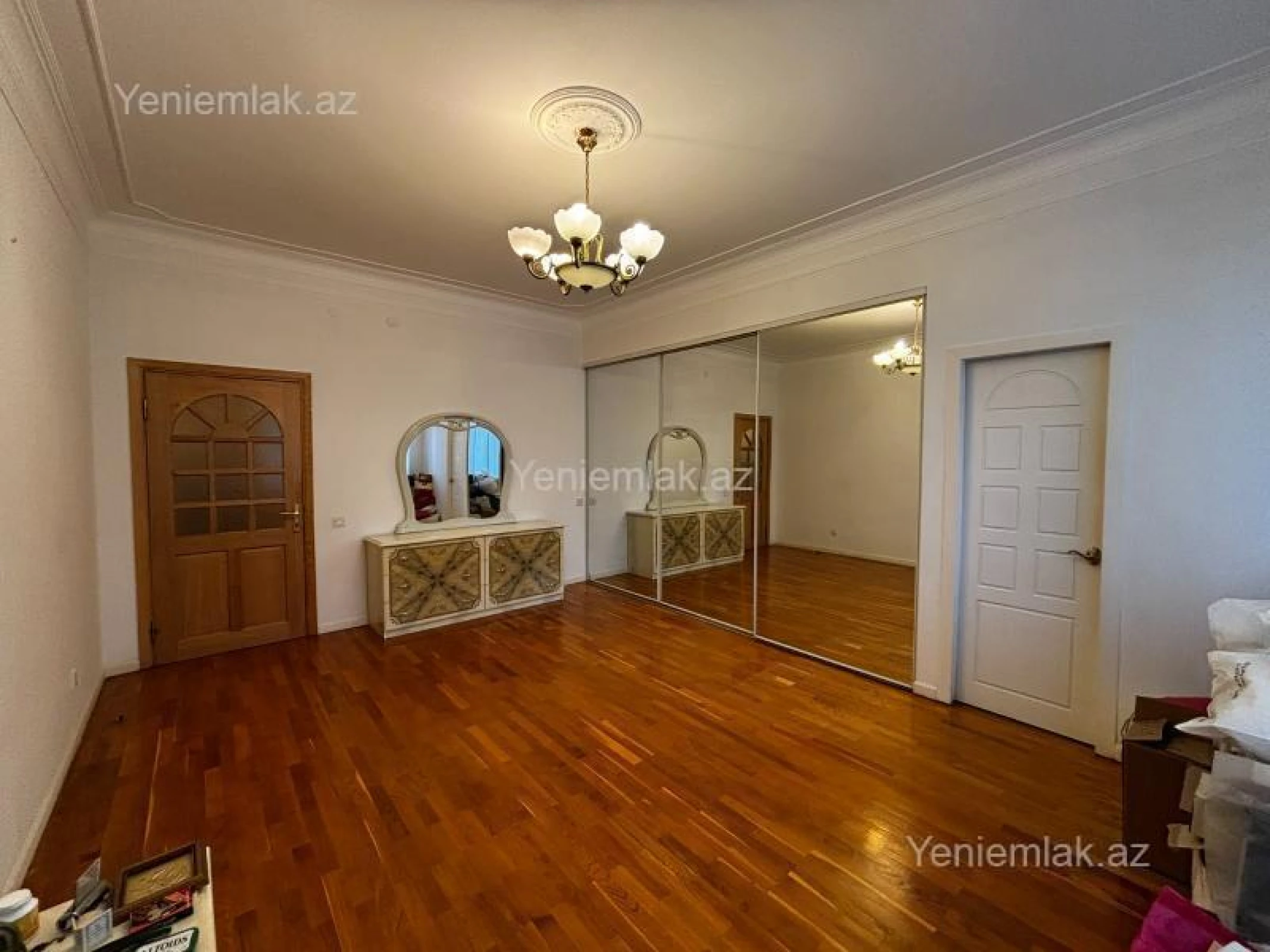 Satılır 4 otaqlı yeni tikili 190 m²