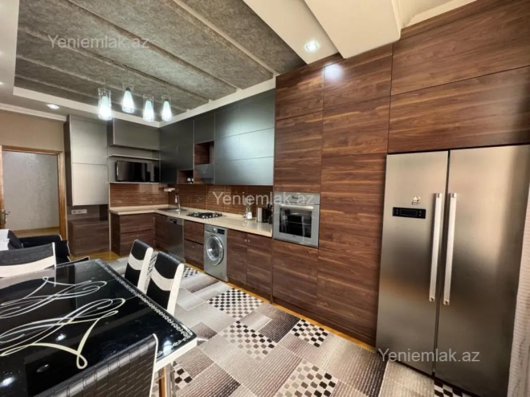 Satılır 3 otaqlı yeni tikili 147 m²