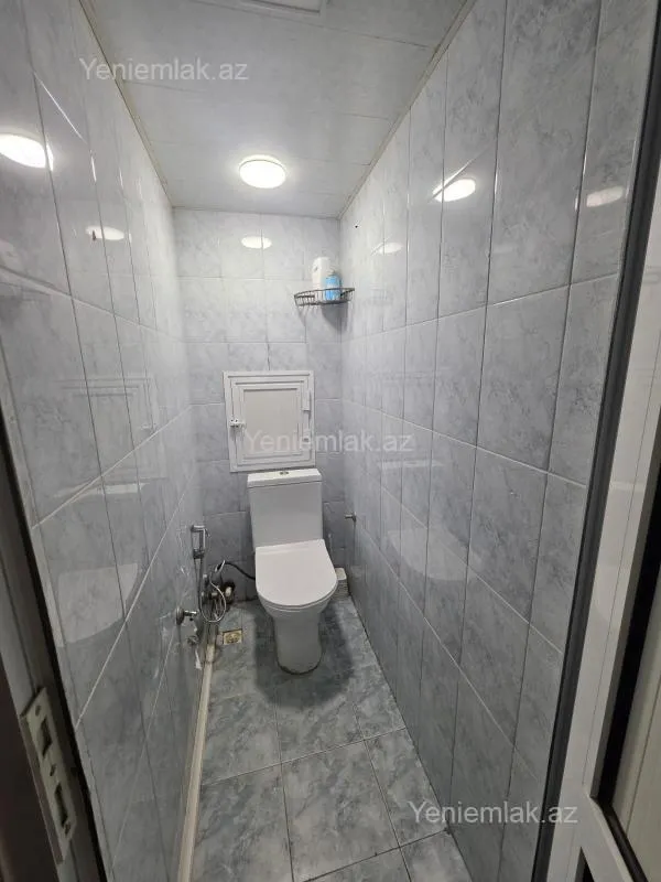 Satılır 3 otaqlı köhnə tikili 75 m²
