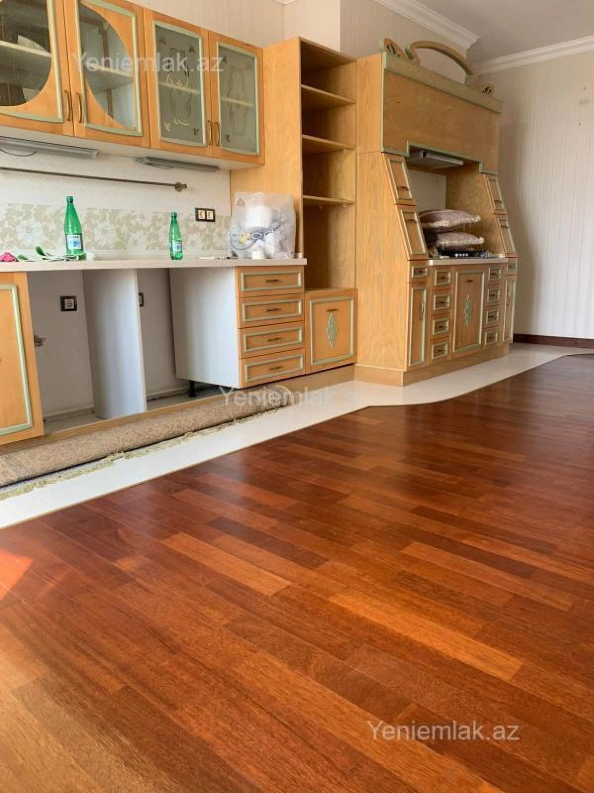 Satılır 3 otaqlı yeni tikili 125 m²