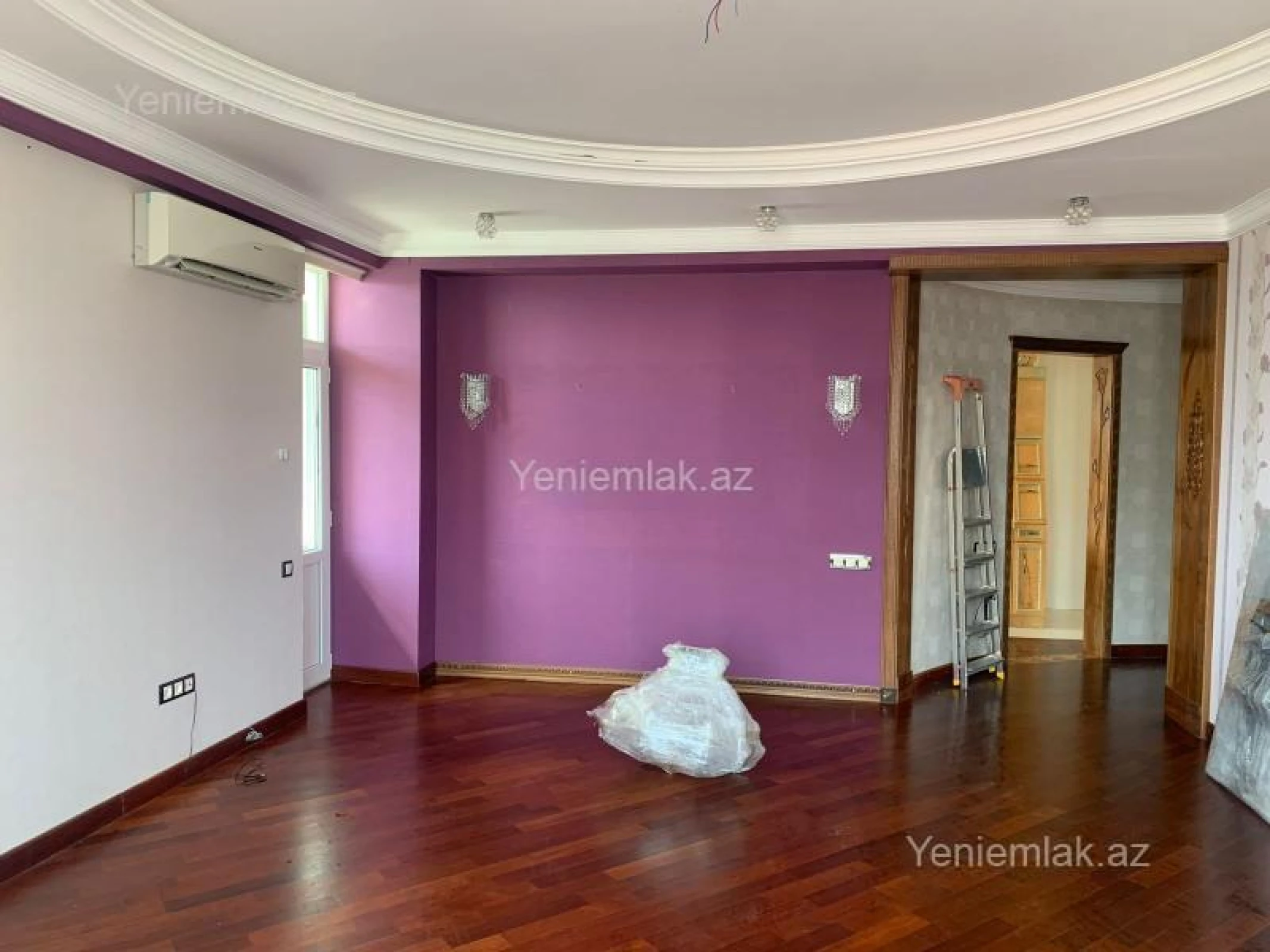 Satılır 3 otaqlı yeni tikili 125 m²