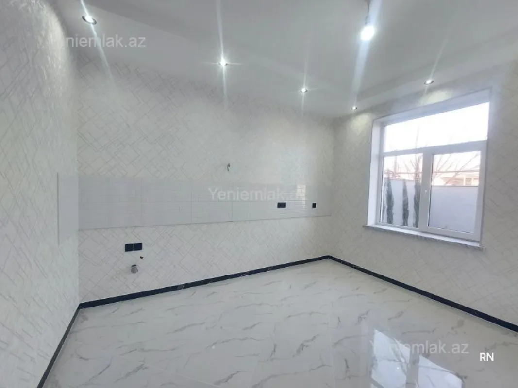 Satılır 4 otaqlı həyət evi 150 m²