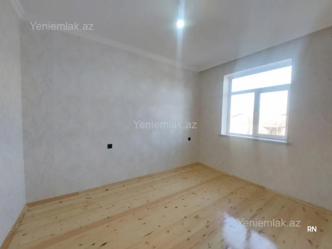 Satılır 4 otaqlı həyət evi 150 m²