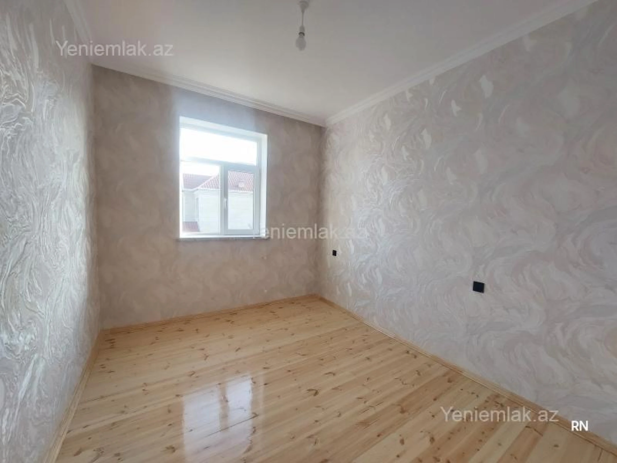 Satılır 4 otaqlı həyət evi 150 m²