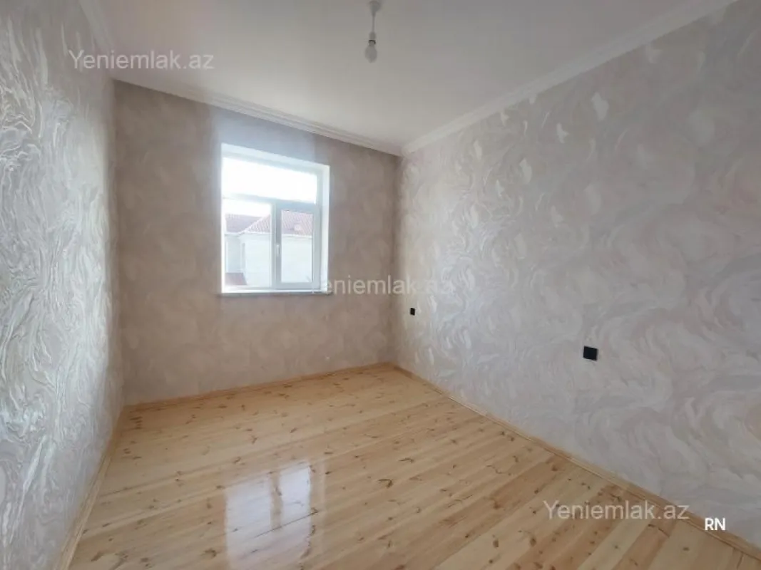 Satılır 4 otaqlı həyət evi 150 m²